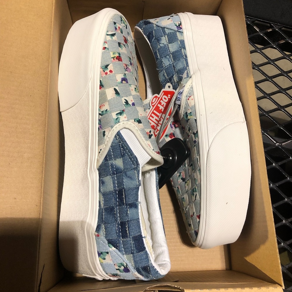 💙VANS PLATFORM SLIP ONS